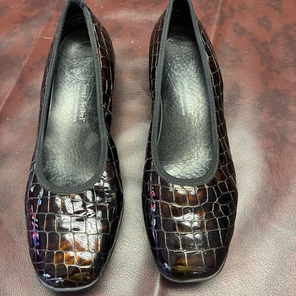 Josef Seibel Weite brown crocodile embossed leather slip on shoes, size 11 - Picture 2 of 14